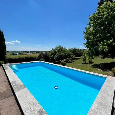 Traumhaftes Poolhaus Am Idyllischen Ortsrand Holiday home *